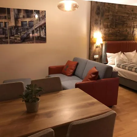 2 Apartment *
